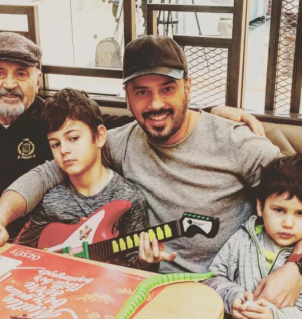 Emre Altuğ'un babası hayatını kaybetti!